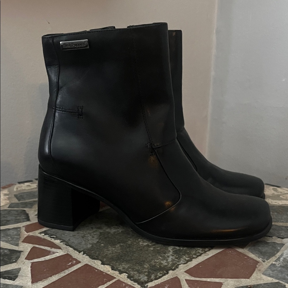 🆕🏷️Hush Puppies Black Boots
